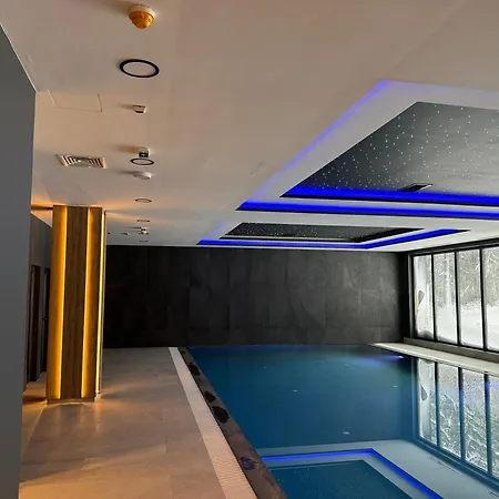 305 Zlatni Javor * Jahorina